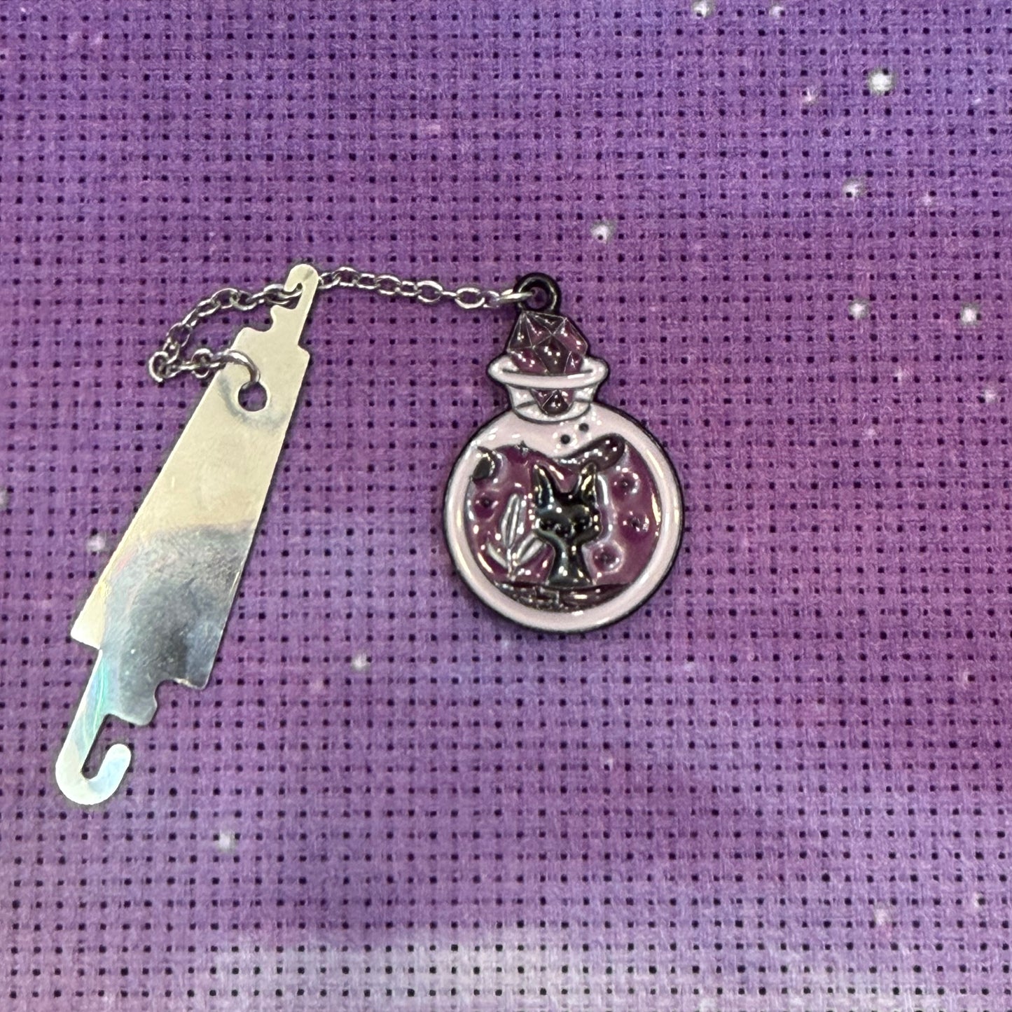 Witchy Magnetic Needle Minders with Threader