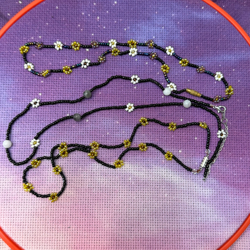 Handmade Glass Seed Bead Daisy Flower Choker Necklaces