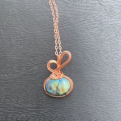 Flashy Labradorite Pendant