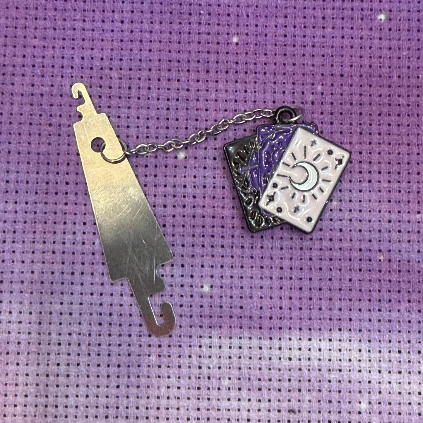 Witchy Magnetic Needle Minders with Threader