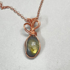Flashy Labradorite Pendant