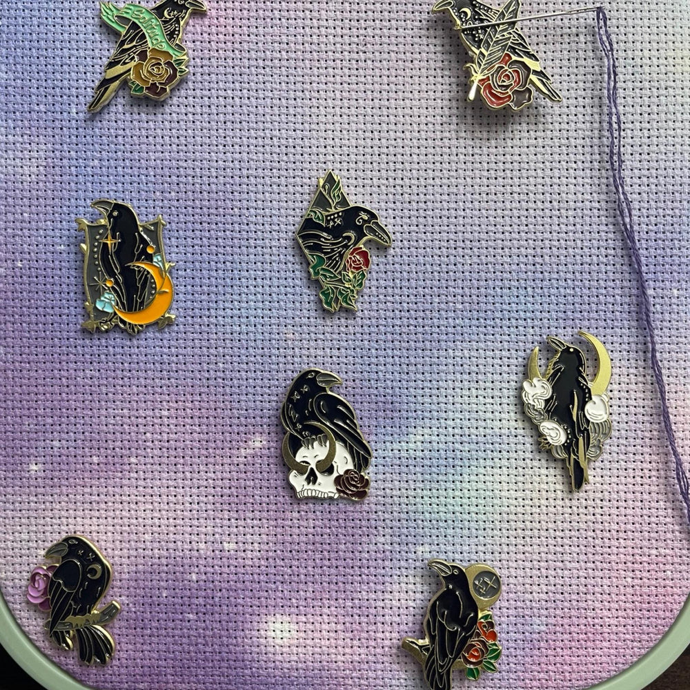 Witchy Crow Needle Minder: Gothic Enamel Magnetic Embroidery Nanny