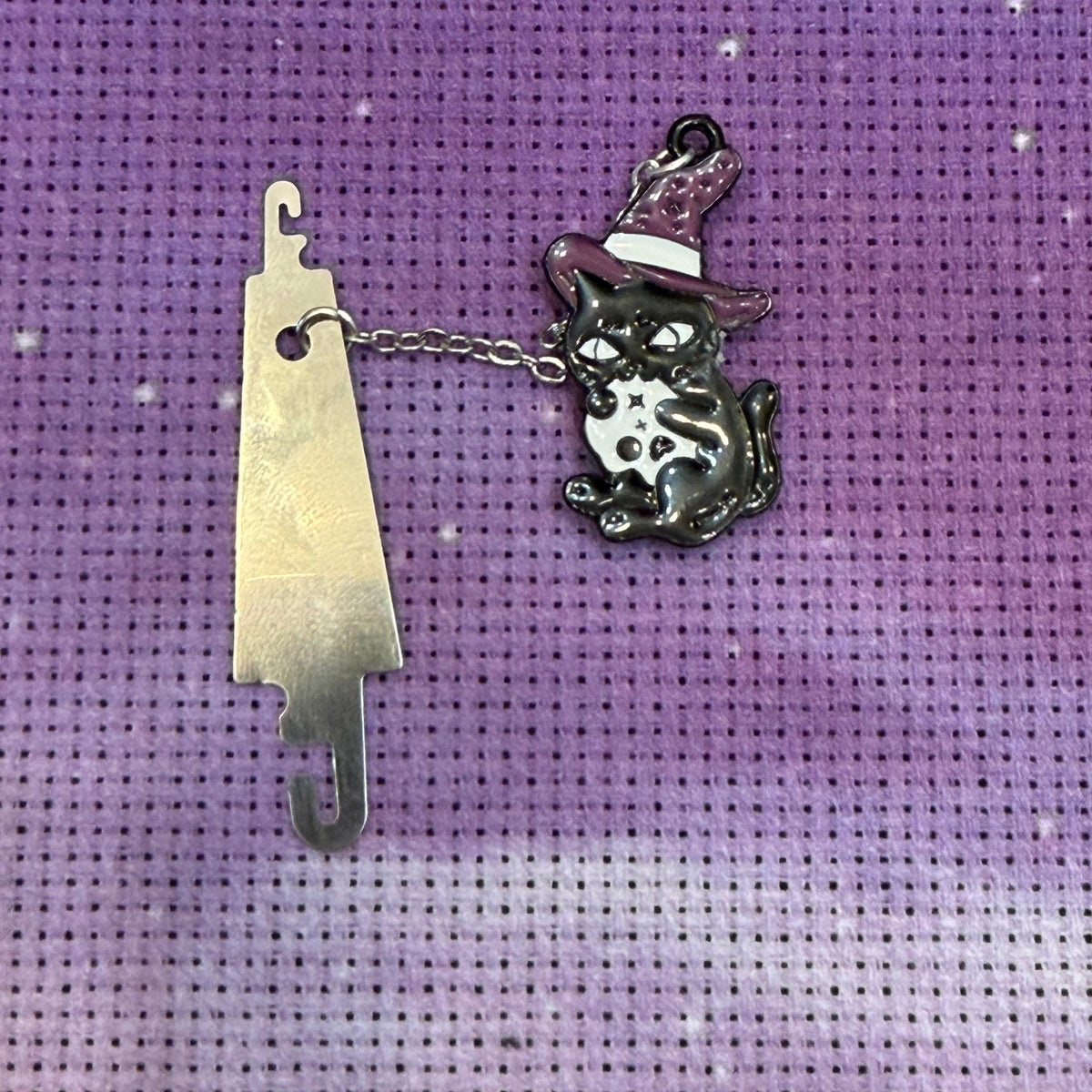Whimsical Magnetic Needle Minders with Threader